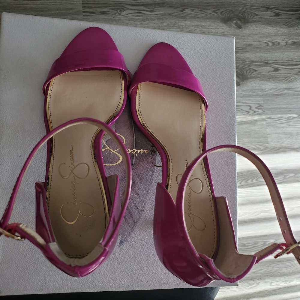 Women high heel shoe - Picture 3 of 5